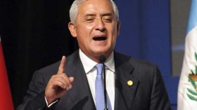 غواتيمالا: الرئيس ممنوع من مغادرة البلاد