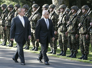 Wikileaks : Guenaizia aurait révélé à l’assistante du vice secrétaire d’état américain que la Mali est une banque pour les terroristes