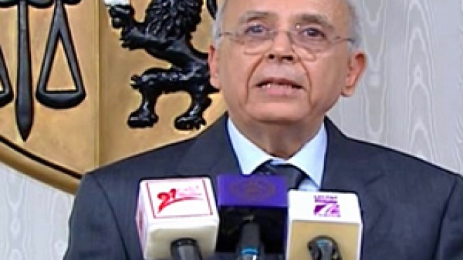 استقالة وزراء تنذر بسقوط الحكومة..وإقالة بن علي وحاشيته من الحزب الحاكم