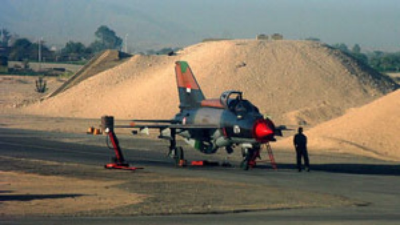 الجسر الجوي وأولى الحروب الأمريكية على العرب