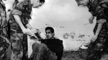 Des historiens français reconnaissent les massacres du 8 mai et les dénoncent