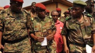 La junte guinéenne cherche des ralliements