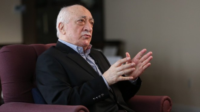 كولن: لايكفي أن يدين المسلمون الإرهاب