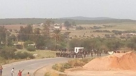 الدرك يتدخل لفتح الطريق الوطني رقم 16 بقالمة