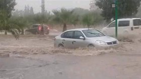 المياه تغرق 39 منزلا وتخلف خسائر في الأفرشة والمحاصيل الزراعية بقالمة