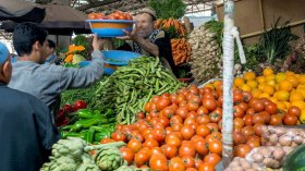 وزارة التجارة: تسقيف أسعار الخضر والفواكه الواسعة الاستهلاك