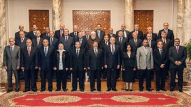 قنديل في رسالة استقالته لمرسي: طيور الظلام وقفوا أمام تقدم مصر