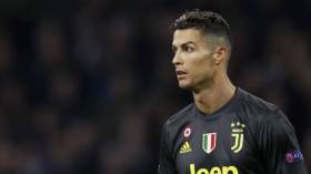 رونالدو يعثر على المرأة التي كانت تُطعمه بِسبب الفقر