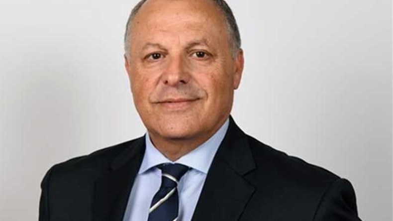 لا دخل لرئيس “الكاف” في الأمور التنظيمية لـ”الكان”!!