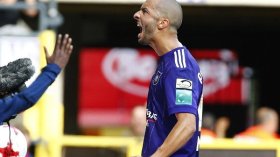 هني يمنح أوّل فوز لِفريقه أندرلخت