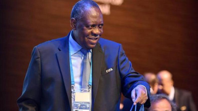 حياتو “يشتري ذمّم” الزامبيين