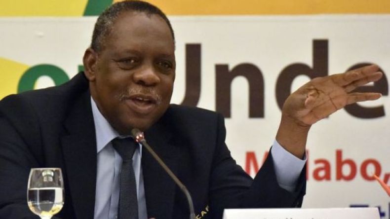 لماذا “يتهرّب” عيسى حياتو من الصحافيين الأفارقة؟