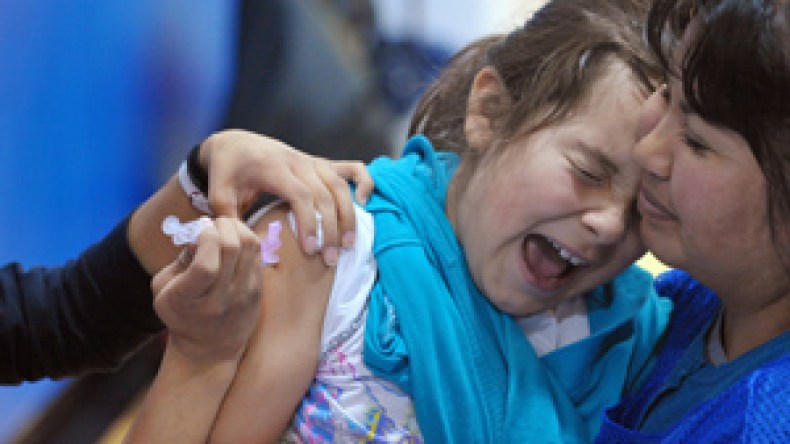 استيراد 6.5 مليون جرعة من اللقاحات المفقودة لإنقاذ 700 ألف رضيع
