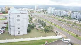 رئيس “الكاف”: الآن يمكنني الخلود إلى النّوم بعد أن أنقذتنا غينيا الإستيوائية