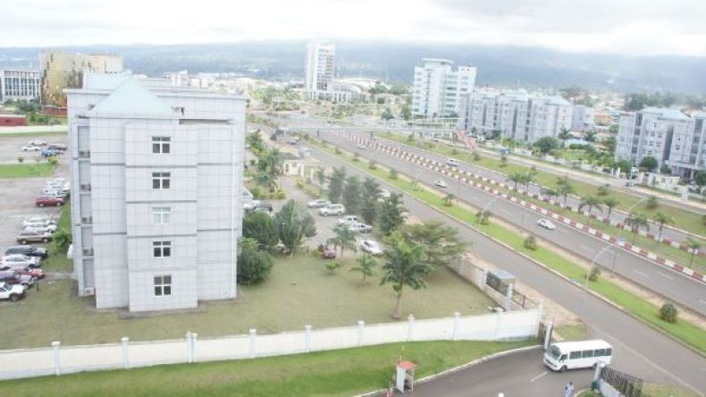 رئيس “الكاف”: الآن يمكنني الخلود إلى النّوم بعد أن أنقذتنا غينيا الإستيوائية