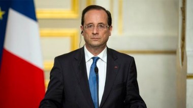 MPs intend to criminalize colonization during Hollande's visit
