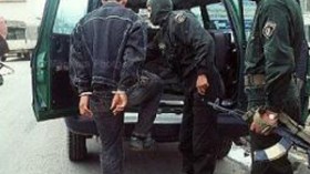 توقيف مروجي مطبوعات وتسجيلات تشيد بالإرهاب بالبليدة