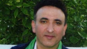 عائلة الإعلامي الجزائري المختطف تناشد القذافي الحفاظ على سلامته