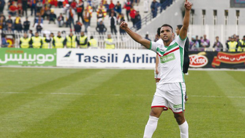 العميد “يعتلي” العرش