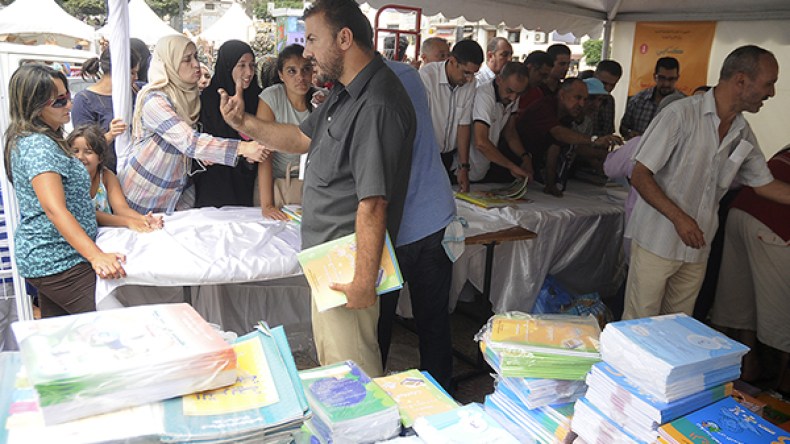 المدارس تعاني الندرة في 9 كتب