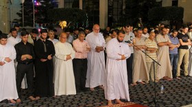 عمرة.. سيارة و100 مليون لمقرئي التراويح