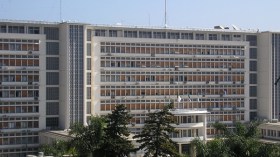 منع تأمين مباني وسيارات وتجهيزات الوزارات لدى الخواص!