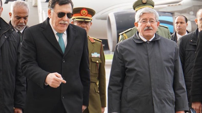 الجزائر تؤكد دعمها للسراج على حساب حفتر