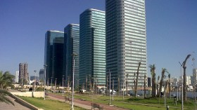 الحكومة تقرر “تجميد” مشاريع ناطحات السحاب بالعاصمة!