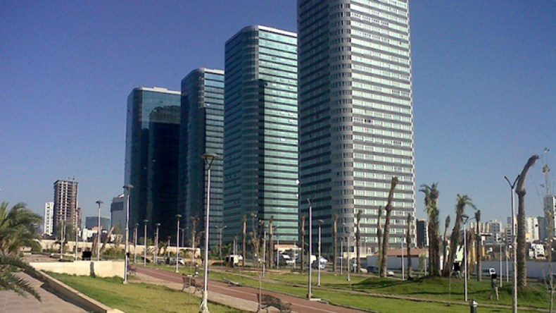 الحكومة تقرر “تجميد” مشاريع ناطحات السحاب بالعاصمة!