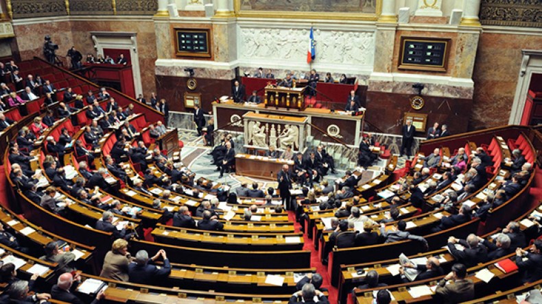 الجالية الجزائرية تفشل في تحقيق أكثر من 3 مقاعد بالبرلمان الفرنسي