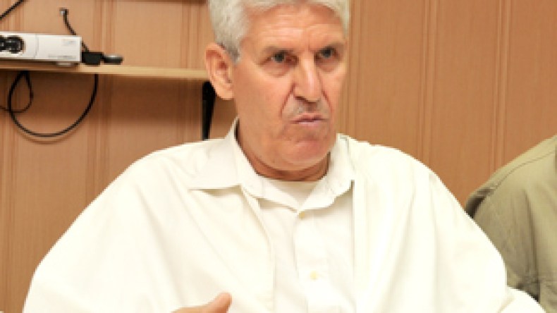 بل، الله ثم العلم