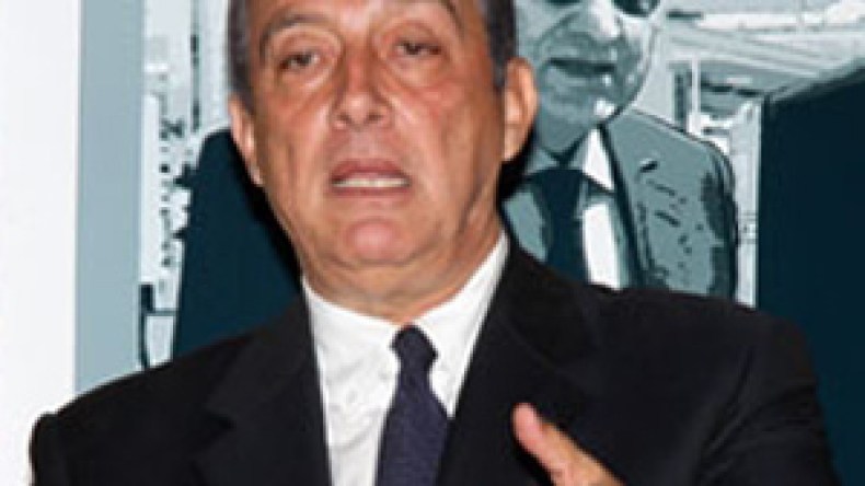 نتعهد  بحماية  منتخب  وأنصار  الفريق  الجزائري