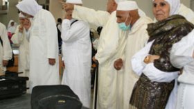 إجراءات أمنية مشددة بمطار الحجاج ومنع المرافقين من الدخول