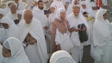 No poisoning among Algerian pilgrims, says minister