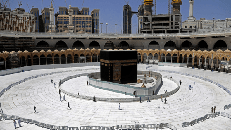 السعودية تدرس إلغاء موسم الحج