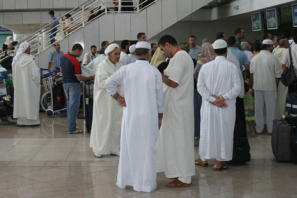 Pilgrims to Buy Tickets before Obtaining Visas for the First Time in the Hajj 2016
