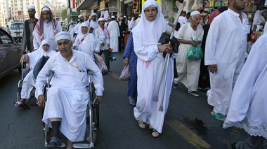 Algerian Pilgrims Fear From High Temperatures, Corona Virus