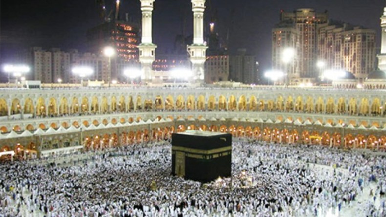 “وزارة الحج السعودية تتمسك بخفض تأشيرات عمرة رمضان إلى 500 ألف”
