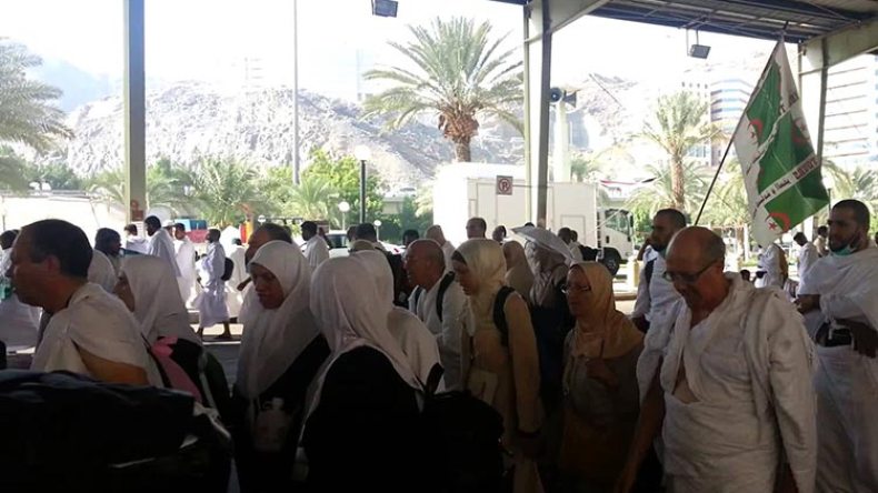 100 جزائري يخضعون يوميا للتلقيح “الاستثنائي” قبل سفرهم إلى الخارج