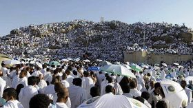 تعميم الحجز الالكتروني..ورفع “كوطة” الحجاج الجزائريين