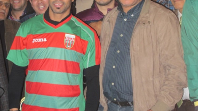 الحاج عيسى يوقع رسميا في مولودية الجزائر بـ250 مليون شهريا