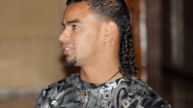 حاج عيسى في أوكرانيا 03 مواسم  بـ 15 مليار سنتيم