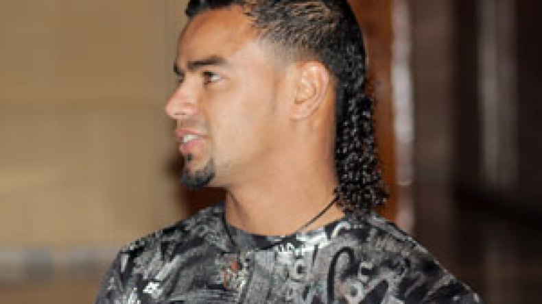 حاج عيسى في أوكرانيا 03 مواسم  بـ 15 مليار سنتيم