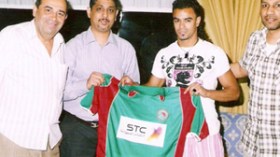 حاج‮ ‬عيسى‮ ‬يخطف‮ ‬النجومية‮ ‬في‮ ‬السعودية‮ ‬ويعد‮ ‬بالعودة‮ ‬للخضر