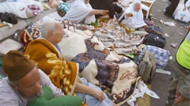 Le ministre du Tourisme dissout  cinq agences de voyage responsables de la  souffrance endurée par les pèlerins algériens dans les aéroports saoudiens