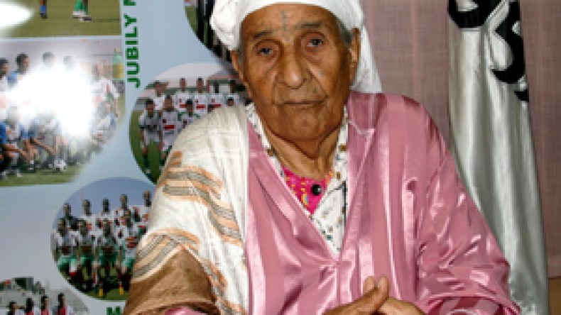 هكذا عثرت الحاجة منقودة على محفظة بومدين المدججة بالأسرار العسكرية