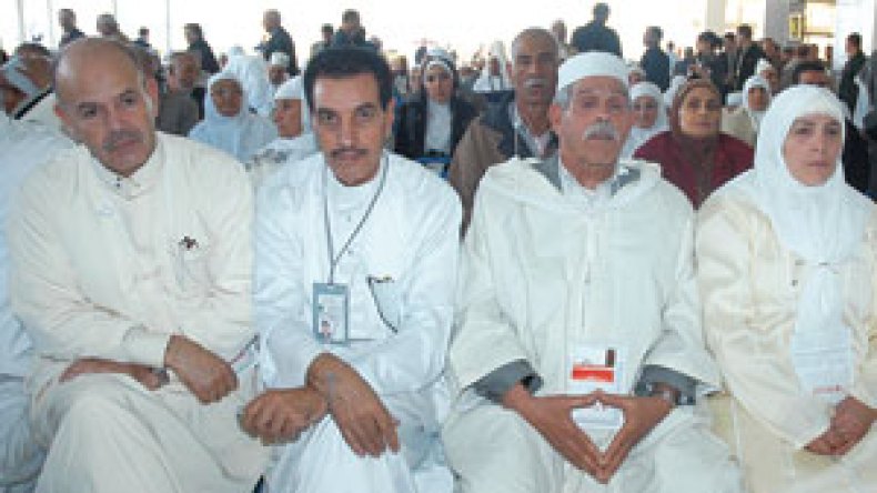 تجاوزات  غير  قانونية  وبزنسة  تستهدف  لقاح  الحجاج