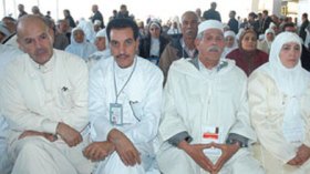 مئات الجزائريين يحرمون من عمرة رمضان لنقص الرحلات الجوية