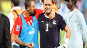 شحاتة يحمل أرضية المريخ النكسة ولاعبوه ينهارون بكاء