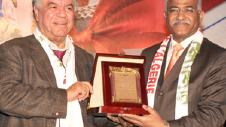 “الخارجية المصرية اعترفت بوجود 51 جريحا جزائريا”